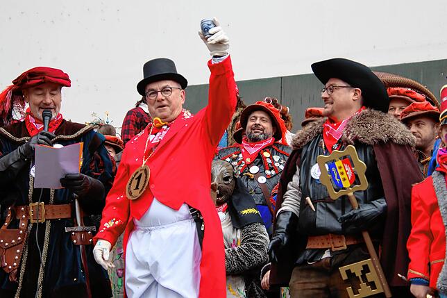 Bild 28: Fasnacht in Rielasingen: Schmotziger Fasnachtstag in bunten Bildern erleben