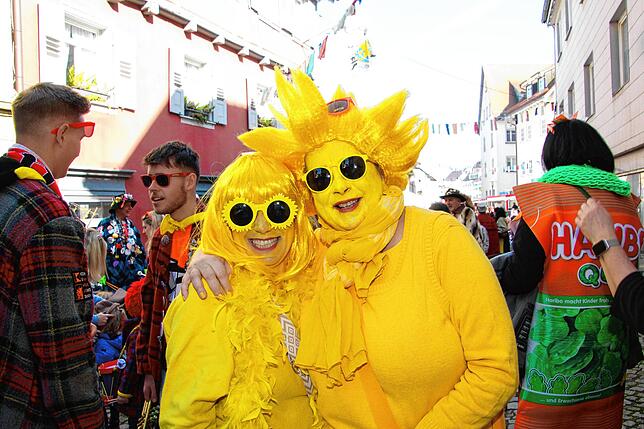 Bild 3: "Komm lass uns fröhlich sein" - Rosenmontag in Meßkirch 2025