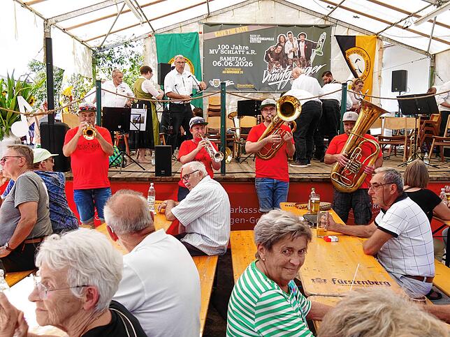Bild 12: So schön war es auf dem Scheunenfest in Schlatt am Randen