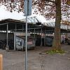 Am Radolfzeller Bahnhof will die Stadt ein Fahrradparkhaus bauen. Dieses soll den aktuellen Fahrradunterstand (im Bild) ersetzen.