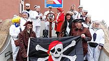 Das Rathausschiff unter Kapitän Denis Lehmann hatte gegen den Ansturm des Piratenpacks unter Hauptmann Markus Leppert keine Chance. Die ...