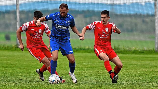 Bild 6: FC Schlüchttal besiegt den TuS Efringen-Kirchen mit 4:2 – und wir haben Bilder!