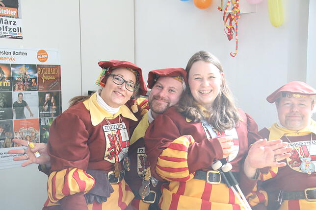 Bild 16: Narren besuchen den SÜDKURIER in Radolfzell
