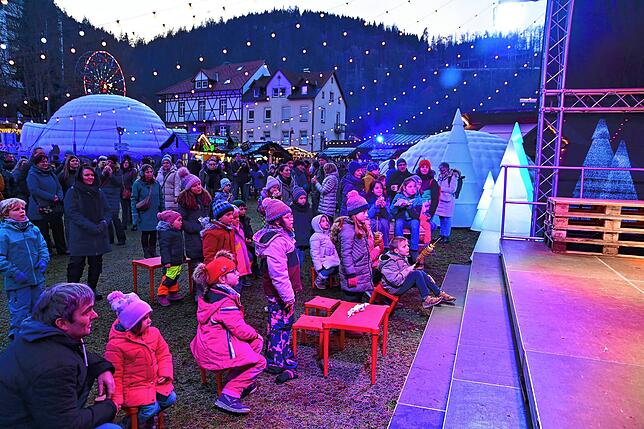 Bild 5: Dritter Tag des Triberger Weihnachtszaubers: Trommelwirbel und jede Menge Akrobatik