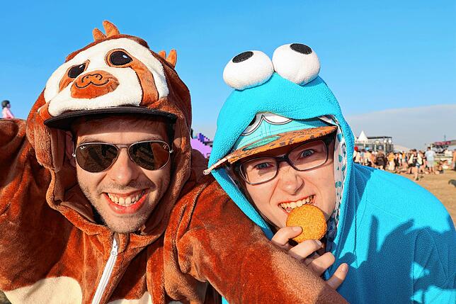 Bild 3: Wilde Outfits in Sicht: Das sind die modischsten Leute auf dem Southside Festival 2025