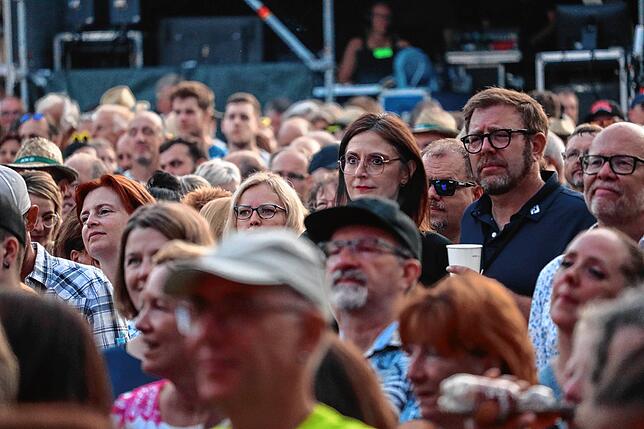 Bild 1: Pur begeistert 5000 Besucher im Schlossgarten (Teil 2)