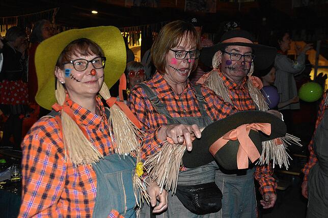 Bild 25: Beste Laune beim Narrenzunftball in Bad Dürrheim