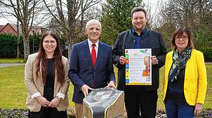Hinter ihnen liegt viel Arbeit: Veranstaltungsleiterin Chiara Kilguß, BM Fritz Link, Hauptamtsleiter Felix W. Kuentz und ...