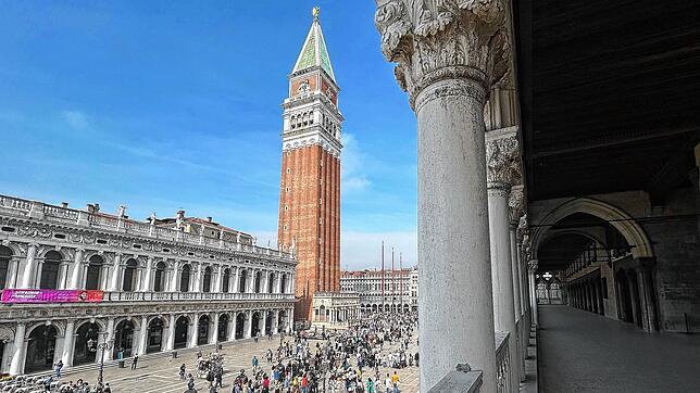 Blick vom Dogenpalast auf den Campanile im Zentrum von Venedig. An 29 Tagen in diesem Jahr müssen Besucher der Stadt Eintritt zahlen.