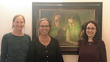 Sie bereiten die Jubiläumsausstellung vor (von links): Ausstellungsgestalterin Cornelia Wehle, Museumsleiterin Margret Köpfer und Nadine ...