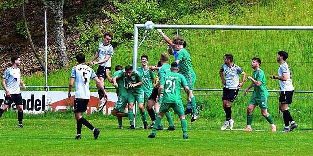 Bild 4: SV Buch besiegt SV Waldhaus im Derby mit 4:0 – und wir haben Fotos!