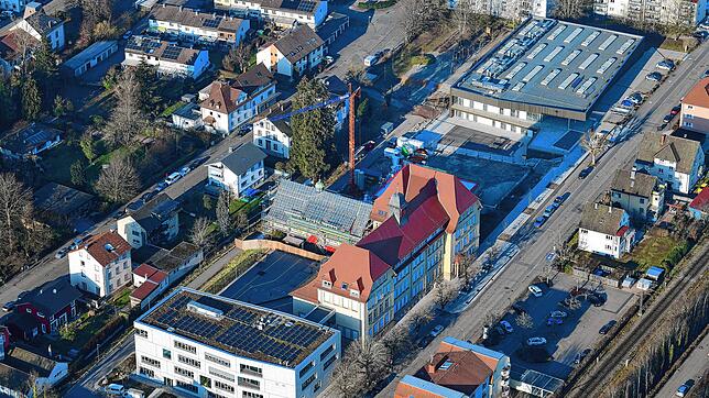 Bei den Bauarbeiten am Roggenbach-Schulcampus in Schopfheim sind jetzt unter der Aula Brandschutzmängel aus der Vergangenheit ans ...