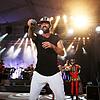 Der deutsche Reggae-Star Gentleman auf der Bühne auf dem Markdorfer Marktplatz. Eine gute Stunde sorgte er für Jamaika-Stimmung im ...
