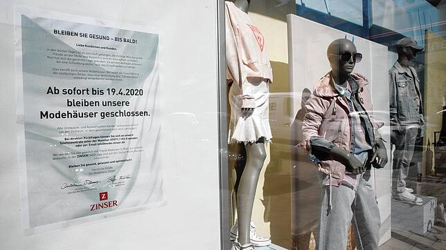 Im Modehaus Zinser kann man die Frühjahrsmode nur noch im Schaufenster oder auf der hauseigenen Homepage anschauen.