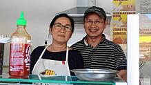 Thi Kim Tanh (links) und Thoi Duc Nguyen auf einem Bild von 2019. Damals waren sie noch regelmäßig jeden Freitag auf dem Donaueschinger ...