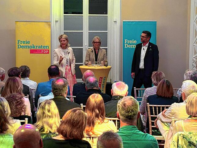 Jeannette zu Fürstenberg, Inge Kloepfer und Niko Reith.