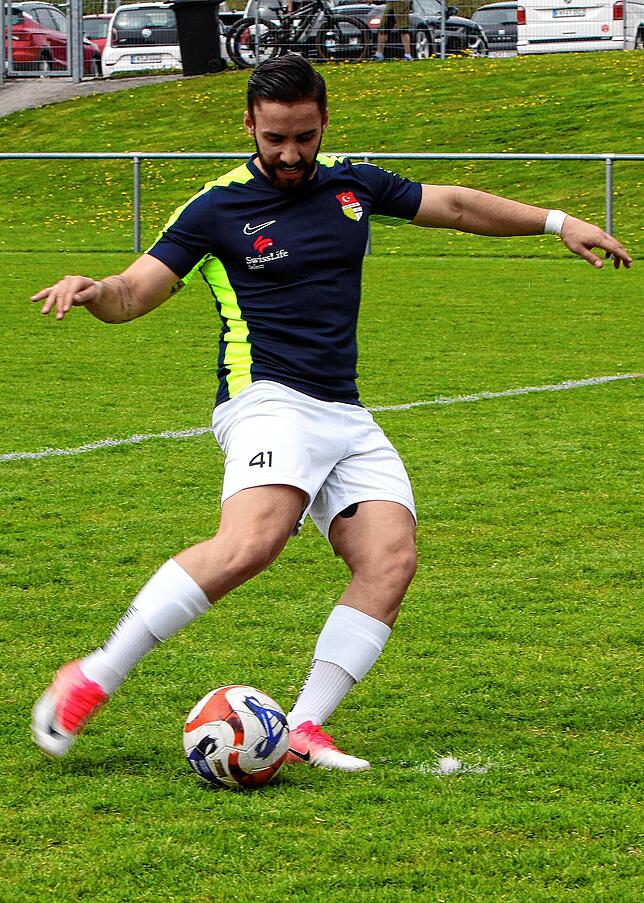 Bild 7: Die besten Bilder vom Kellerderby zwischen dem SV Deggenhausertal und Türk. SV Konstanz