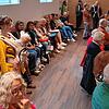 Besucherinteresse in der Gemeinderatssitzung in Überlingen zum Thema Rauenstein Ost/Sankt Leonhard.