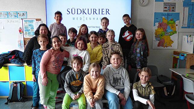 Die Schülerinnen und Schüler der vierten Klasse der Hochrheinschule in Gailingen mit Lehrerin Stephanie Thiriat (links) waren beim ...
