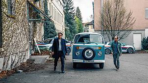 Die Kommissare Thomas Komlatschek (Hary Prinz, links) und Micha Oberländer (Matthias Koeberlin, rechts) ermitteln im ZDF-Krimi „Das ...