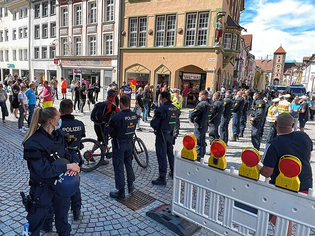 Bild 4: Liveticker zum Nachlesen: Zwei genehmigte und eine verbotene Kundgebung in Villingen &ndash; so lief der etwas andere Muttertag