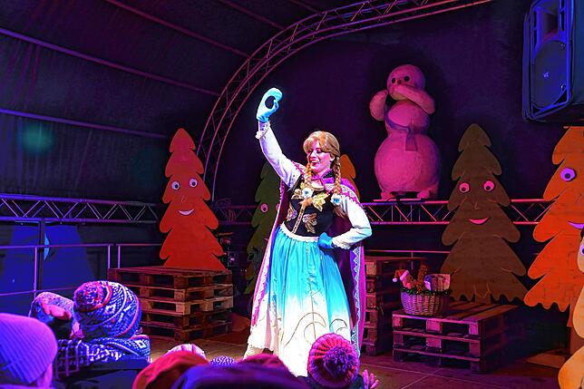 Bild 26: Jetzt ist die Weihnachtszauberei voll im Gang: Bilder vom besucherstärksten Tag in Triberg