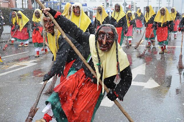 Bild 11: Bilder vom Narrensprung beim Ringtreffen des Alemannischen Narrenrings (Teil 5)