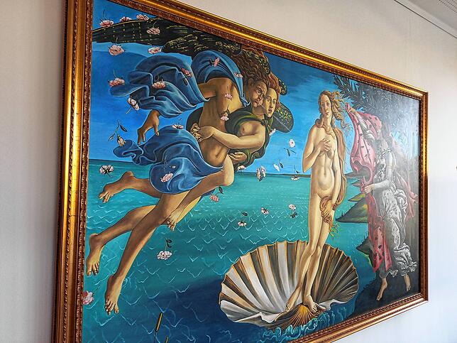 Thema Wasser: Die Venus befindet sich auf einem dem Gemälde „Die Geburt der Venus“ von Sandro Botticelli nachempfundenen ...