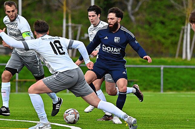 Bild 12: TuS Efringen-Kirchen besiegt SV Blau-Weiß Murg mit 6:2 &ndash; und wir haben Bilder!