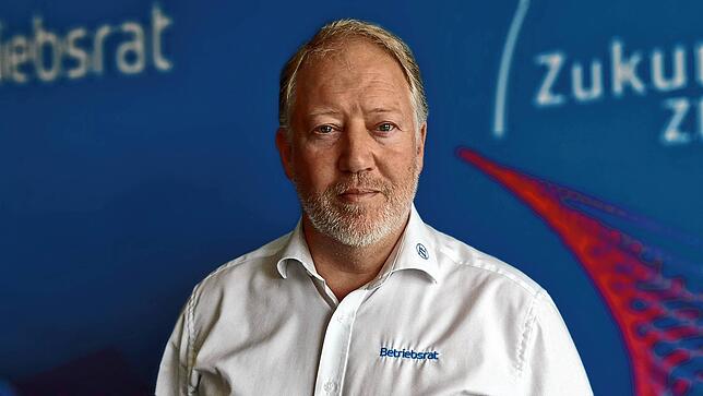 Achim Dietrich ist langjähriger Konzernbetriebsratschef bei ZF. Der Betriebsrat ist beim Thema Personalkosten offen für Kompromisse, ...