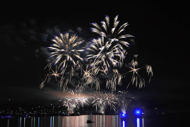Bild 26: Es knallt beim Seenachtfest 2025! Das Feuerwerk über dem Bodensee lädt zum Staunen ein