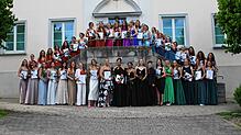 An der Heimschule Kloster Wald fand am Samstag die Schulentlassfeier statt: Insgesamt 42 Abiturientinnen erhielten ihr Abiturzeugnis und ...