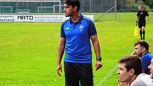 Sascha Waldvogel, Trainer des FC Neustadt, muss im Spiel gegen Salem eine knappe 0:1-Niederlage einstecken.