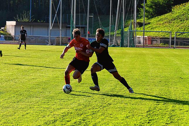 Bild 4: FC 08 Bad Säckingen gewinnt Stadtderby gegen den SV Obersäckingen mit 2:0 &ndash; und wir haben Bilder!