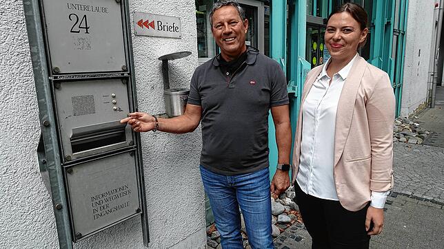 Wer bei der OB-Briefwahl jede Verzögerung ausschließen will, kann den roten Wahlbrief auch bei der Stadt direkt einwerfen. Wahlleiter ...