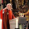 Die Festpredigt hielt Monsignore Bernd Kaut. Der in Konstanz aufgewachsene und für seine Leistungen als Brückenbauer mit der ...