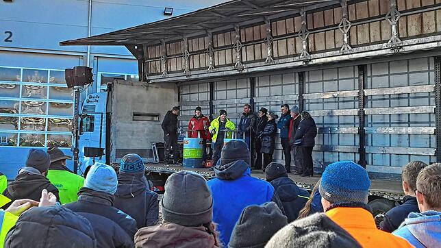 Zahlreiche Landwirte trafen sich am Freitag, 12. Januar 2024 in Waldshut-Tiengen, wo es eine Kundgebung gab. Erstmals standen an diesem ...
