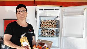 Sonja Teufel hegt und pflegt das Eierhäusle auf dem Studhof im Küssaberger Ortsteil Dangstetten.