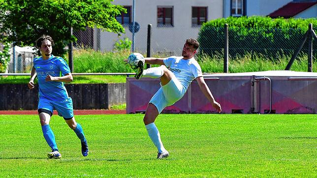 Doppeltes Glück: Leon Dombrowski &ndash; hier ein Archivbild &ndash; brachte die SG FC Wehr/Brennet in Weilheim in Führung und schrammte ...