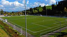 Auf dem Schonacher Kunstrasen werden Ende Juni die Endspiele um den Jugend-Bezirkspokal ausgetragen.