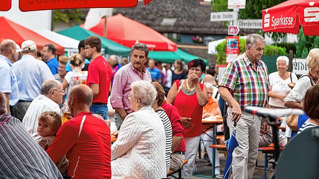 So sah es in den vergangenen Jahren immer beim Öhninger Dorffest aus: Buntes Treiben im Ort. Genau aus diesem Grund wird es auch ...