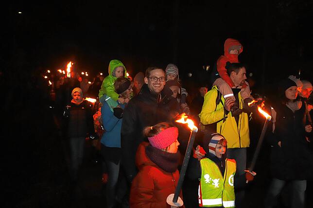 Bild 27: Schneeschreck und Riedhexen tanzen am Feuer &ndash; Alle Bilder vom Fasnachtsauftakt in Wollmatingen