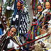 Die Rottweiler Narrenfiguren Schantle, Federahannes, Gschell und Biß laufen beim Narrensprung durch die Stadt.
