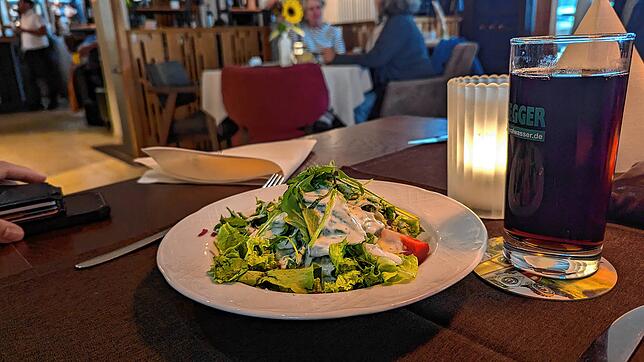 Frisch: Den Vorspeisensalat gibt es zum Mittagstisch dazu.