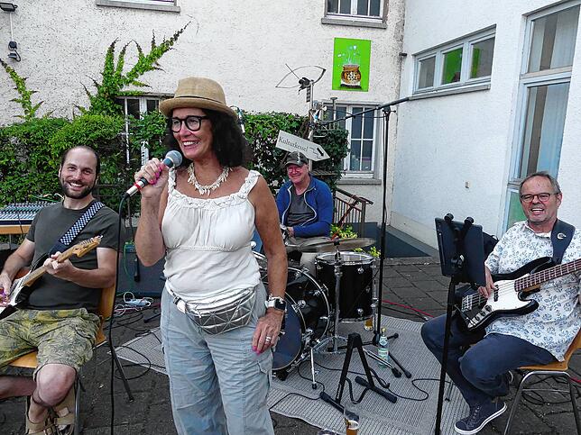 Bild 1: Musik und Kino beim Open Air in Bermatingen