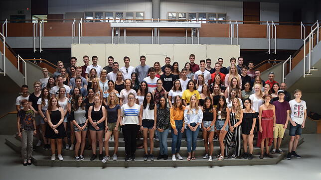 Der Abiturjahrgang 2019 des Scheffel-Gymnasiums Bad Säckingen. 84 Schülerinnen und Schüler schafften die Reifeprüfung.