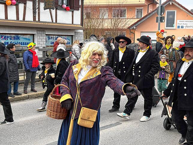 Bild 9: Bilder vom Jubiläumsumzug der Bierkärhexen in Mimmenhausen - das war die Gaudi!
