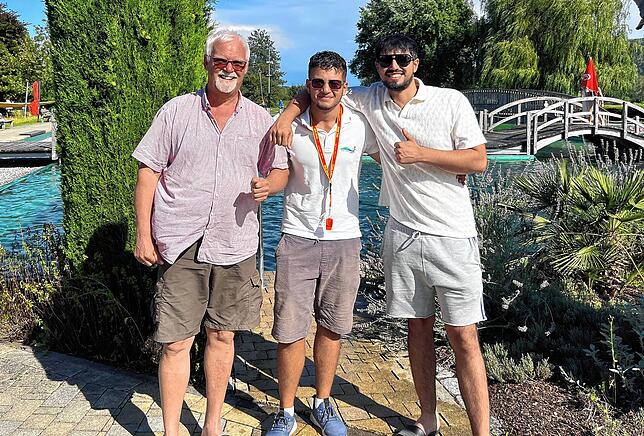 Im Freibad Aachtal sind bereits fast zwei Drittel der Vorjahresbesucherzahlen erreicht. Von Links Lothar Reckziegel, Vorsitzender ...