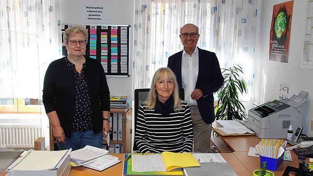Leiter Karam Hachem mit seinen Mitarbeiterinnen Ursula Braun (links) und Gerda Reichelt.