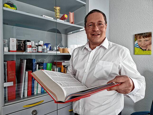 „Die Generation Ü60 und die Babyboomer machen 70 Prozent der Hausärzte im Landkreis aus. Wenn die in Rente gehen, wird es kaum ...